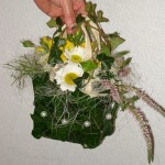 Bouquet de mariée dans un petit sac